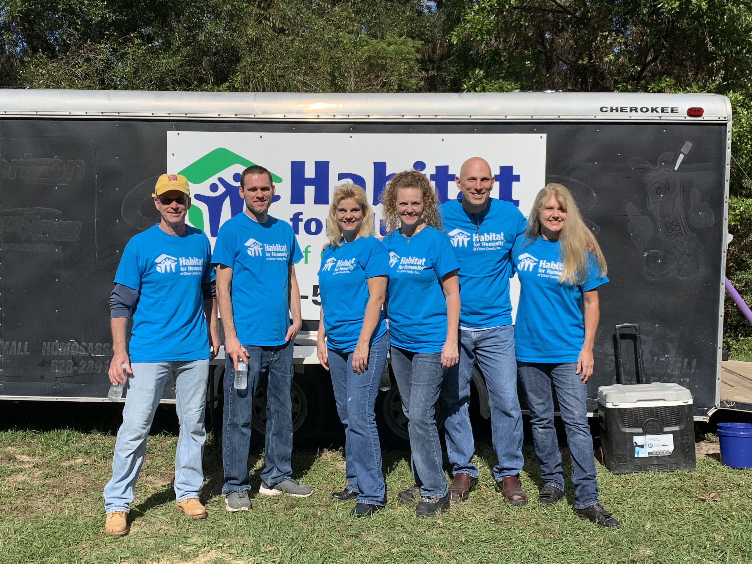 Florida office staff members participate in a Habitat for Humanity project.